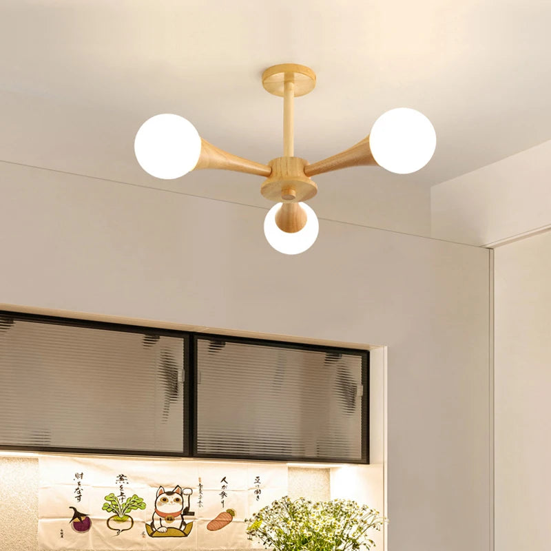 lustre moderne en bois avec abat-jour en verre