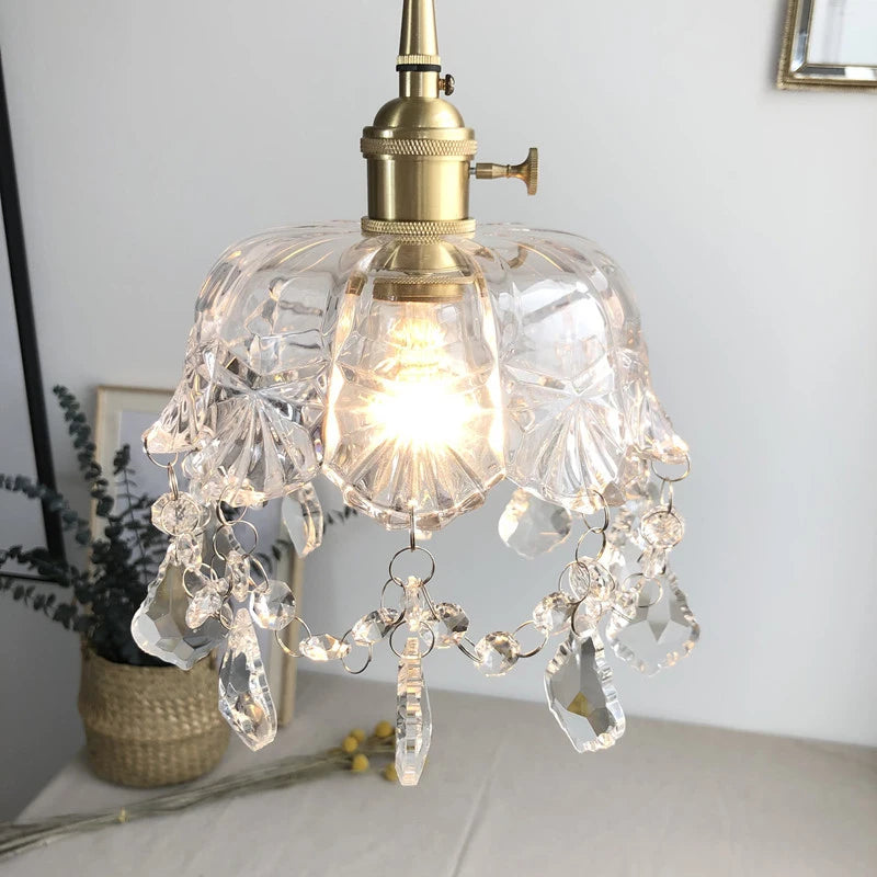 Suspension en cristal au design moderne