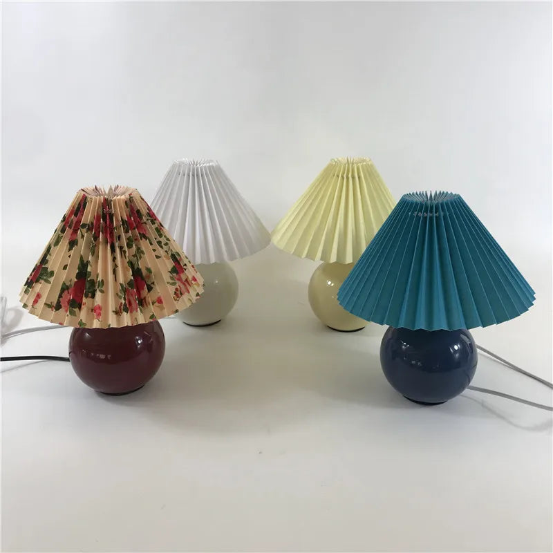 Lampe plissée bois rotin moderne LED bureau et table