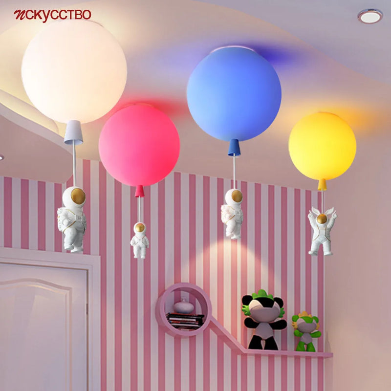 plafonnier led nordique avec astronaute et ballons pour enfants
