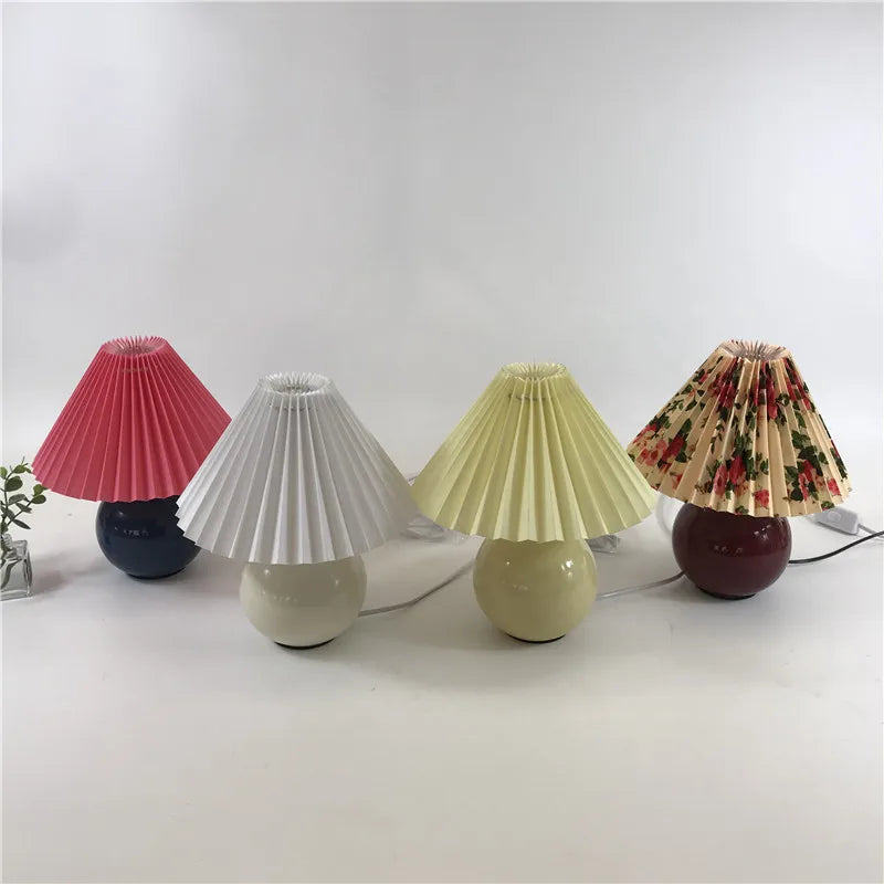 Lampe plissée bois rotin moderne LED bureau et table