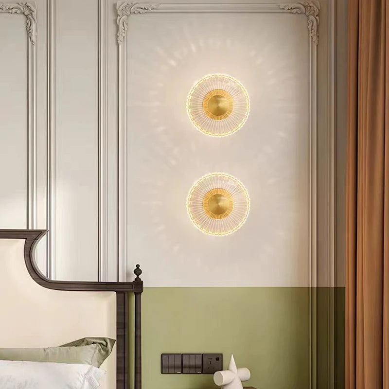 applique murale led ronde en acrylique et laiton doré 3 variables