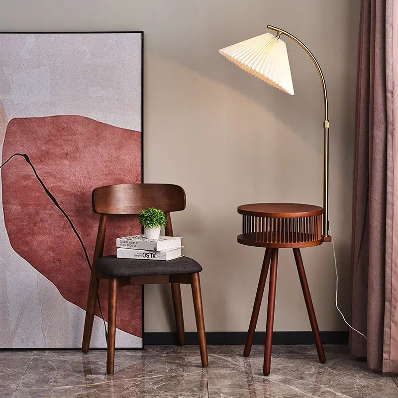 Lampadaire en bois moderne