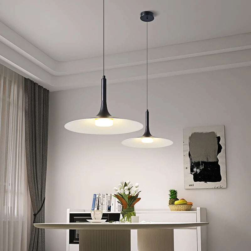 Suspension design LED conique arrondi Noir