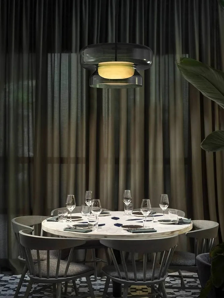 Suspension en verre vert moderne