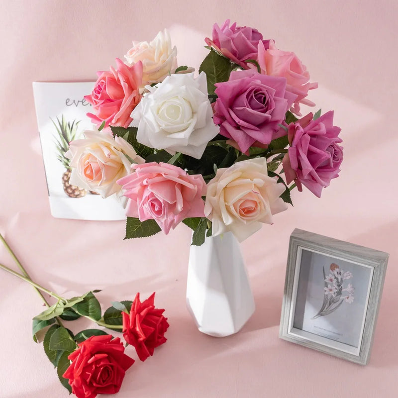 roses artificielles réalistes pour décoration de fête