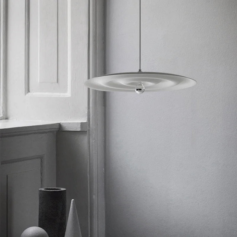 plafonnier design nordique pour décoration moderne intérieure