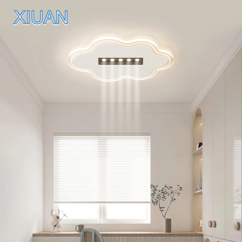 plafonnier simple avec spot blanc carré et nuage rond