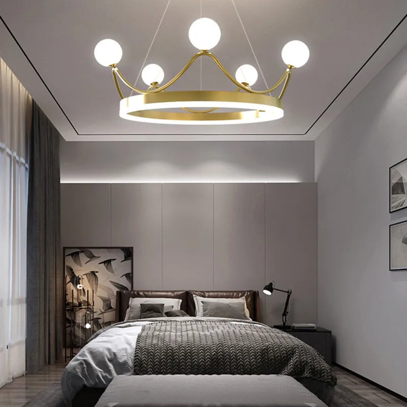 Nouveau Luxe Couronne LED Lustre Lustre Éclairage Belle Anneau Enfants Chambre D'enfants Plafond Suspension Luminaires Suspendus