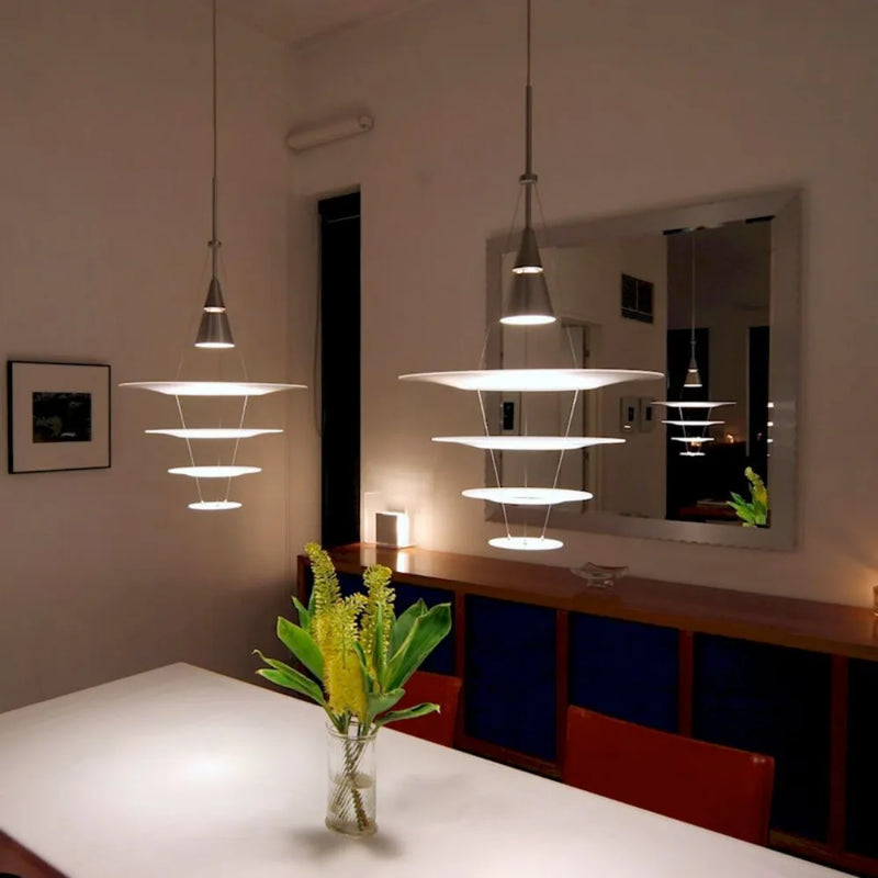suspension enigma design ovni lévitation éclairage art décoration