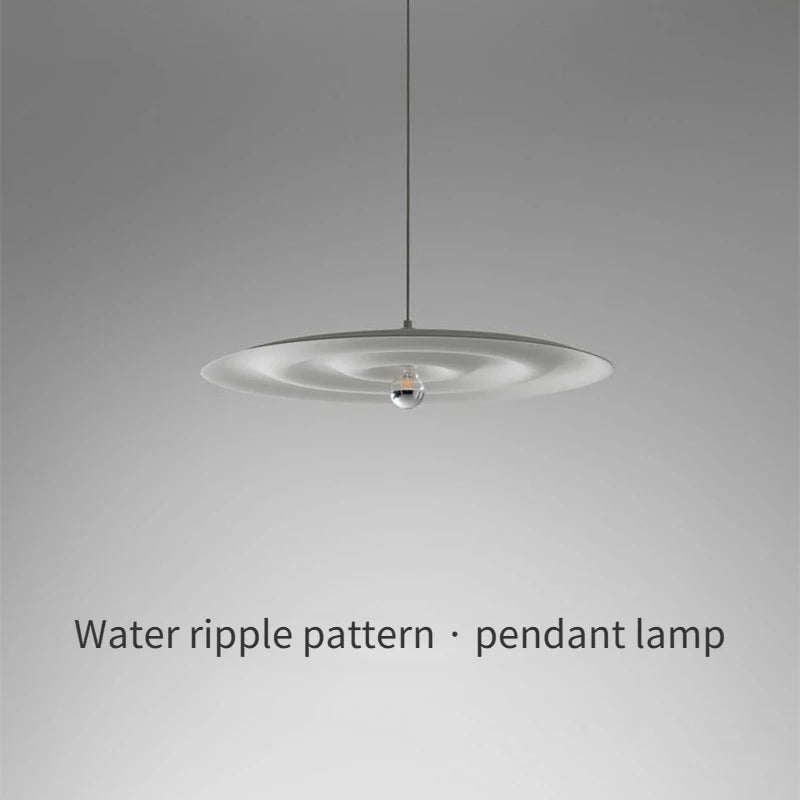 Suspension design minimaliste forme de soucoupe volante