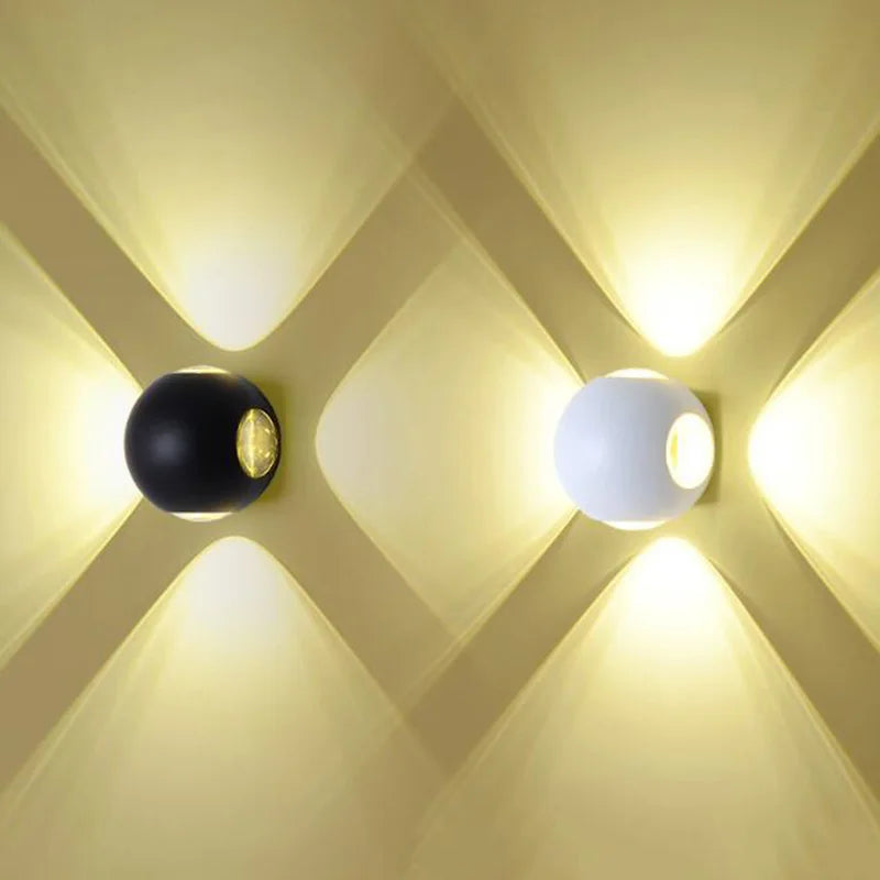 Applique murale LED de jardin étanche ronde à quatre côtés