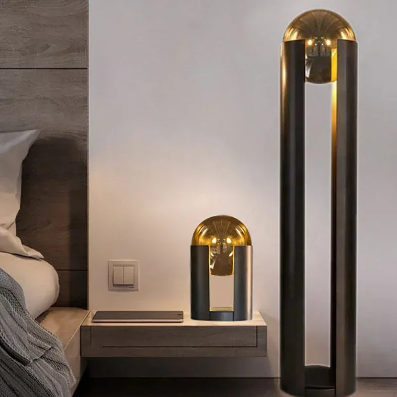 lampadaire moderne en fer et verre avec lumière led décorative