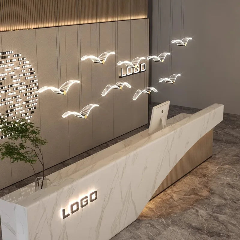 lustre moderne maison avec lumières pendantes pour le salon