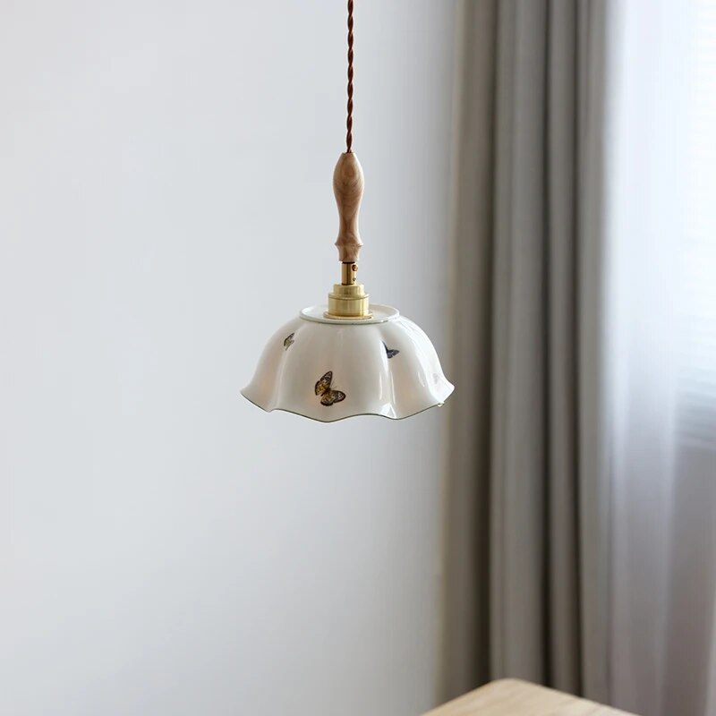Suspension design led papillon céramique et bois