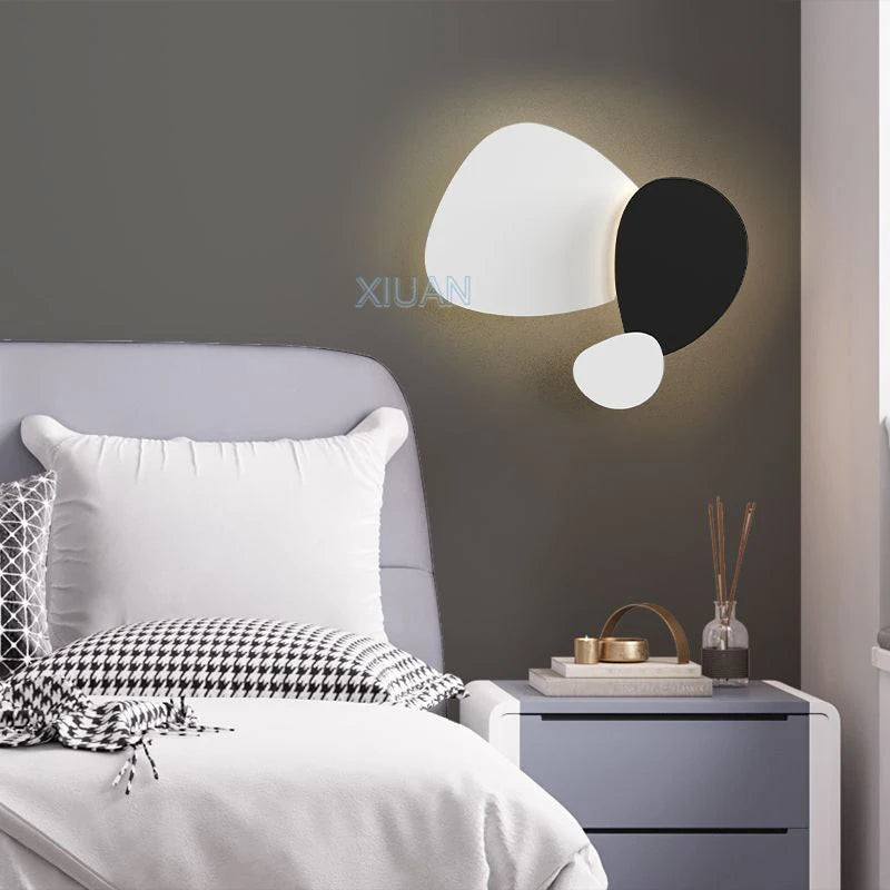 lampe de chevet moderne aux formes géométriques variées