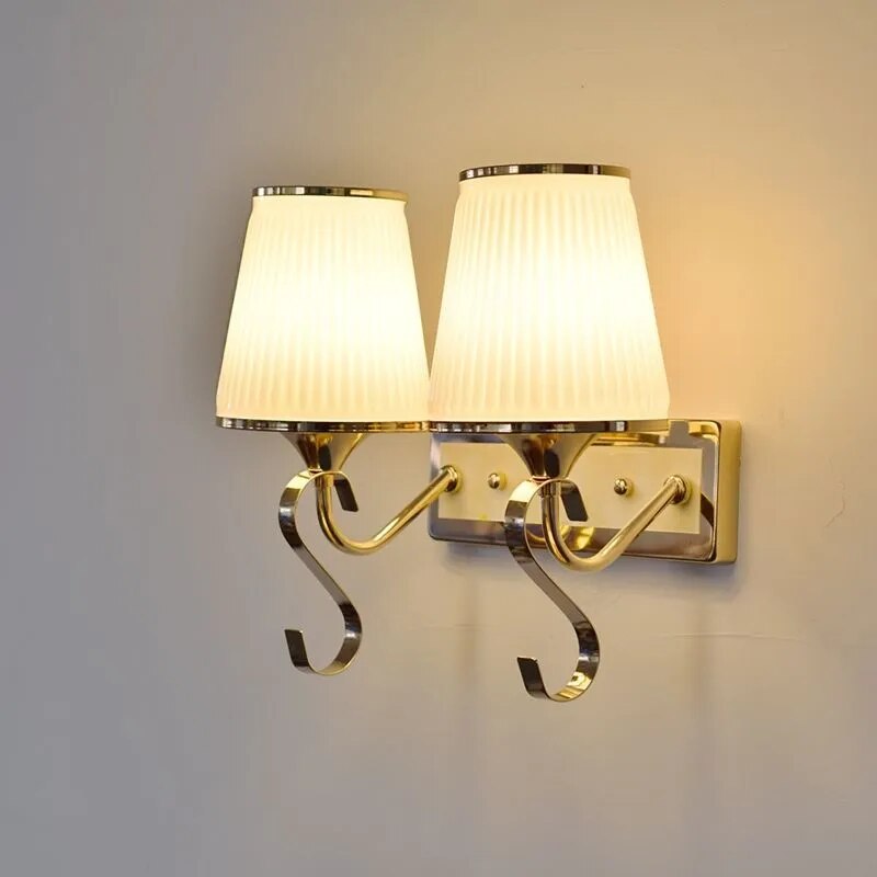 Applique murale LED moderne avec abat-jour en verre