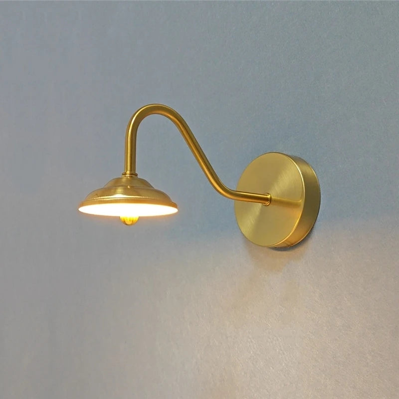 applique murale moderne incurvée dorée avec interrupteur led décoration nordique