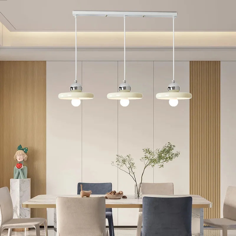 Suspension design arrondi blanc maison