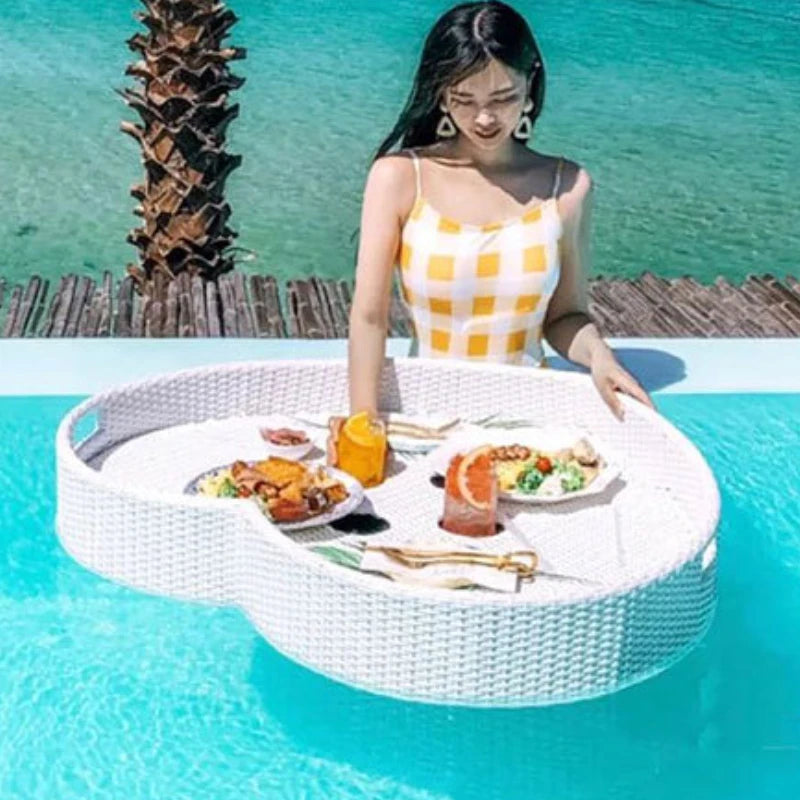 plateau en rotin nordique pour fruits et boissons de piscine