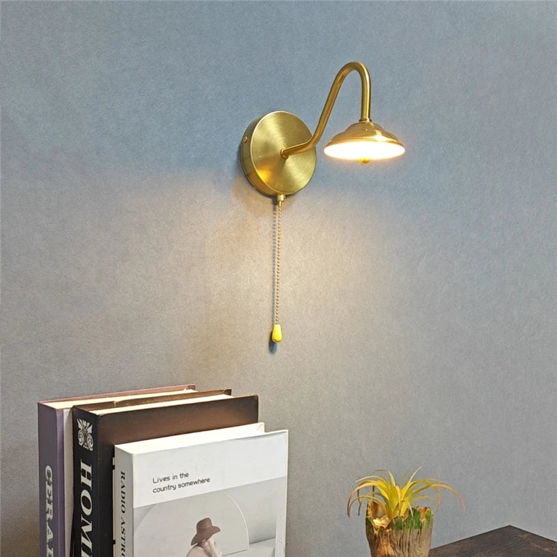 applique murale moderne incurvée dorée avec interrupteur led décoration nordique