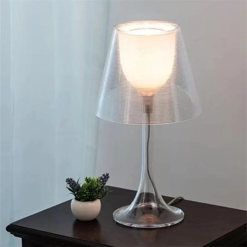 Ktribe – lampadaire avec étagère