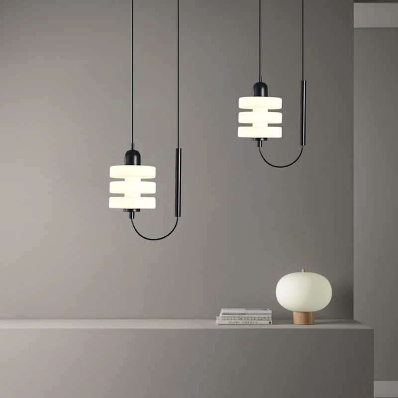 suspension design noire contemporaine
