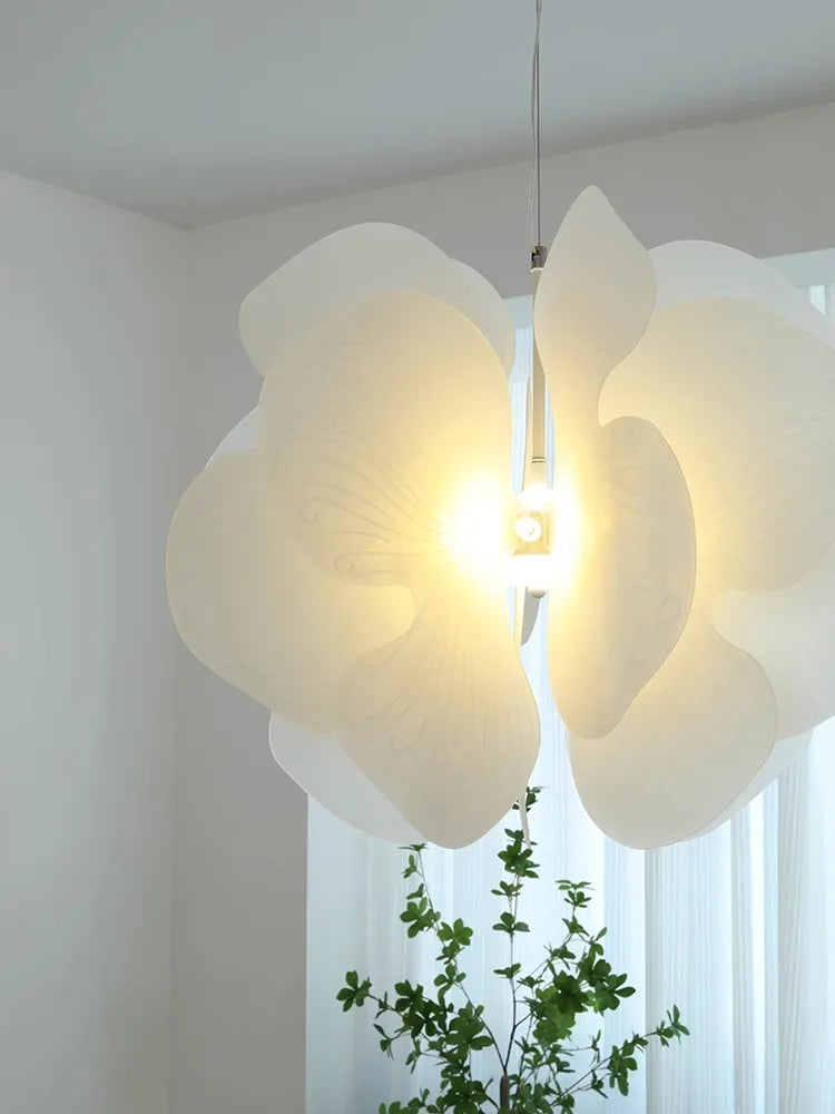 lustre en acrylique avec suspension led papillon nordique