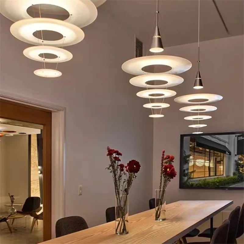 suspension enigma design ovni lévitation éclairage art décoration