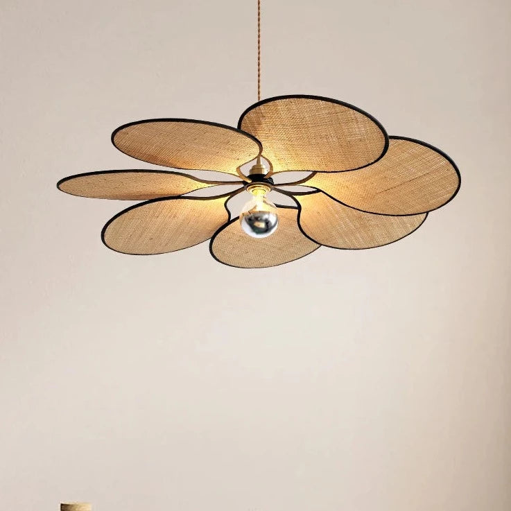 Suspension design fleur façon cannage en rotin fait à la main