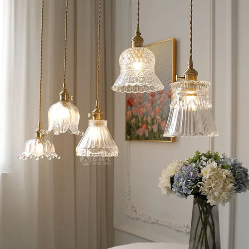 suspension en verre au design nordique moderne pour intérieur élégant