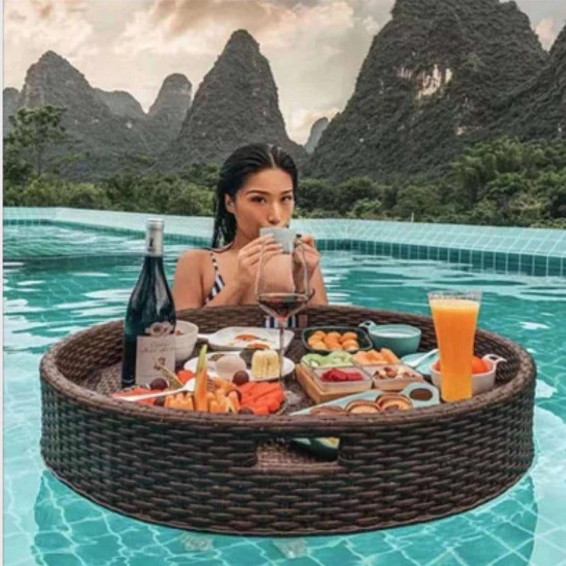 plateau en rotin nordique pour fruits et boissons de piscine