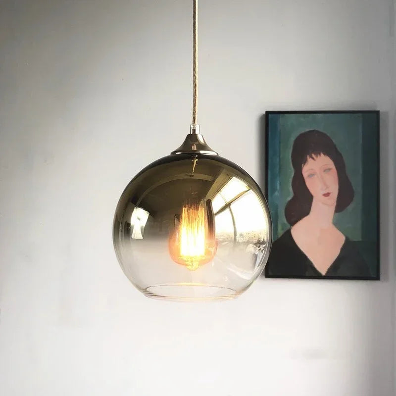 Suspension boule moderne en verre avec lampes à led
