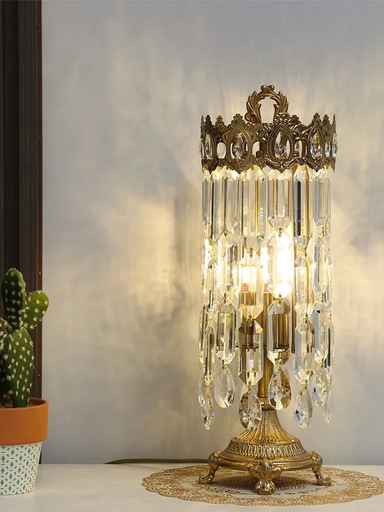 lampe de chevet luxe couronne cristal décoration élégante pour chambre