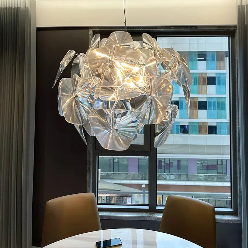 lustre en acrylique transparent design pour intérieur élégant