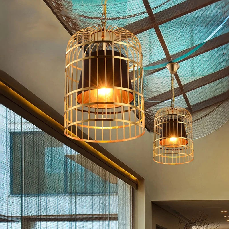 suspension vintage industrielle en fer doré pour bar ou loft