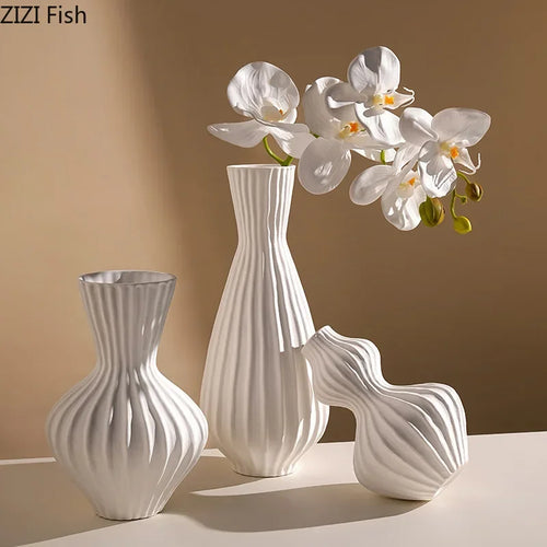 vase en céramique minimaliste pour décoration florale esthétique