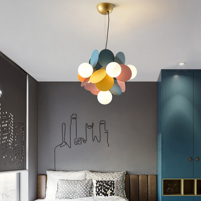 Modern chandelier with coloured round lamps Kebya