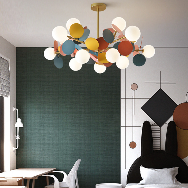 Lustre moderne avec lampes rondes colorées Kebya