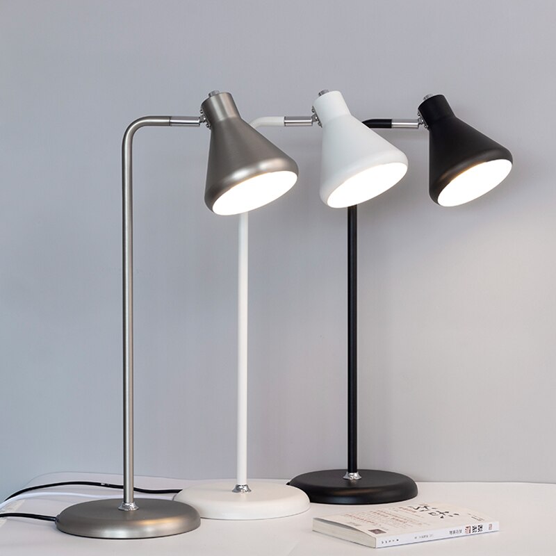 Lámpara de escritorio moderna de metal Horbe