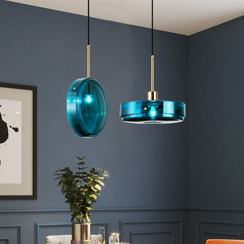 Suspension design arrondie en verre bleue Harpais