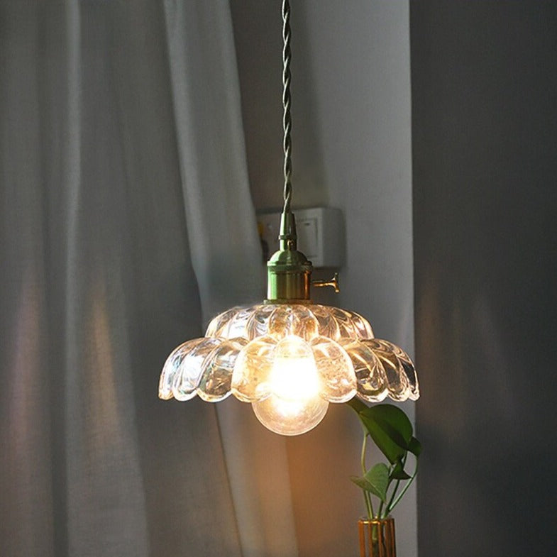 pendant light with lampshade in retro Lodge glass