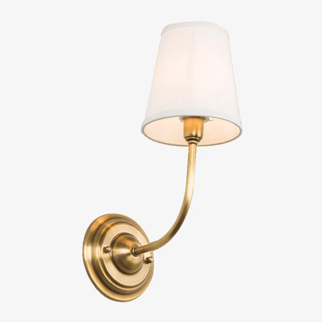 Lámpara de pared dorada con pantallas de cobre