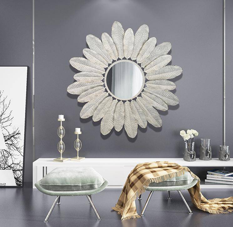 Round wall mirror with white feathers Decoration