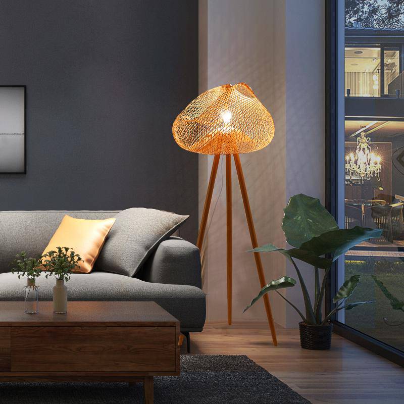 Lámpara de pie LED trípode de bambú escandinavo
