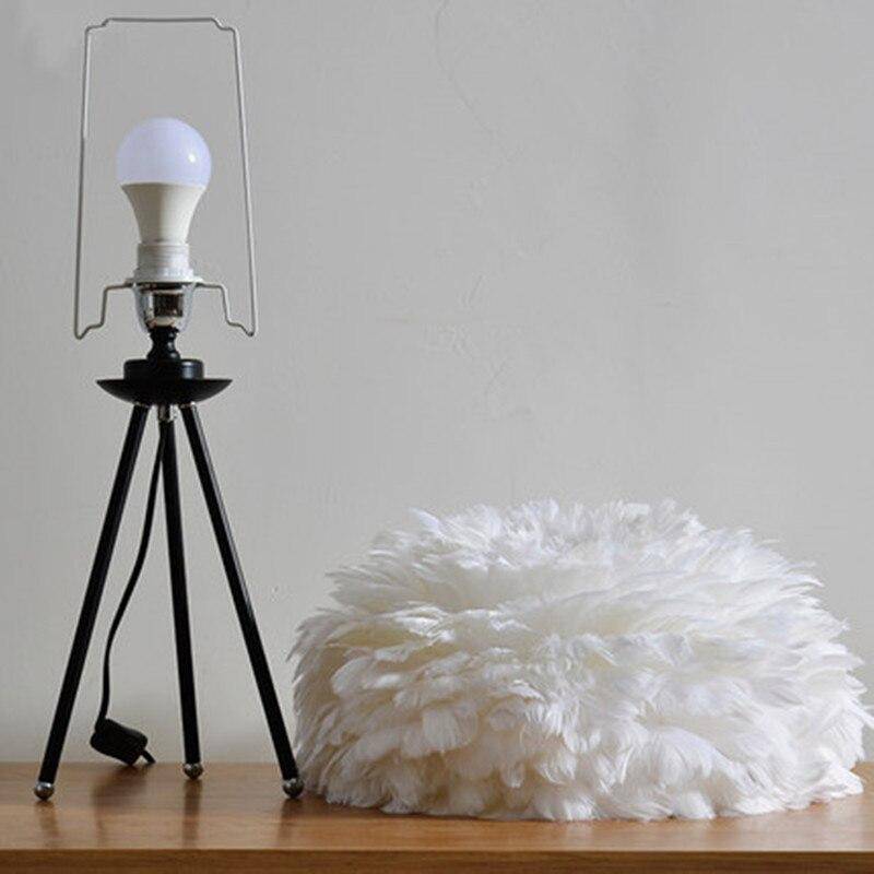 Lampe de chevet à plumes et trépied Father