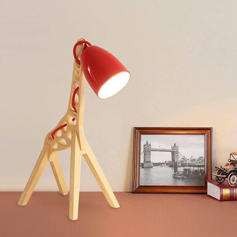 Moderna lámpara de escritorio LED en madera, estilo Jirafa