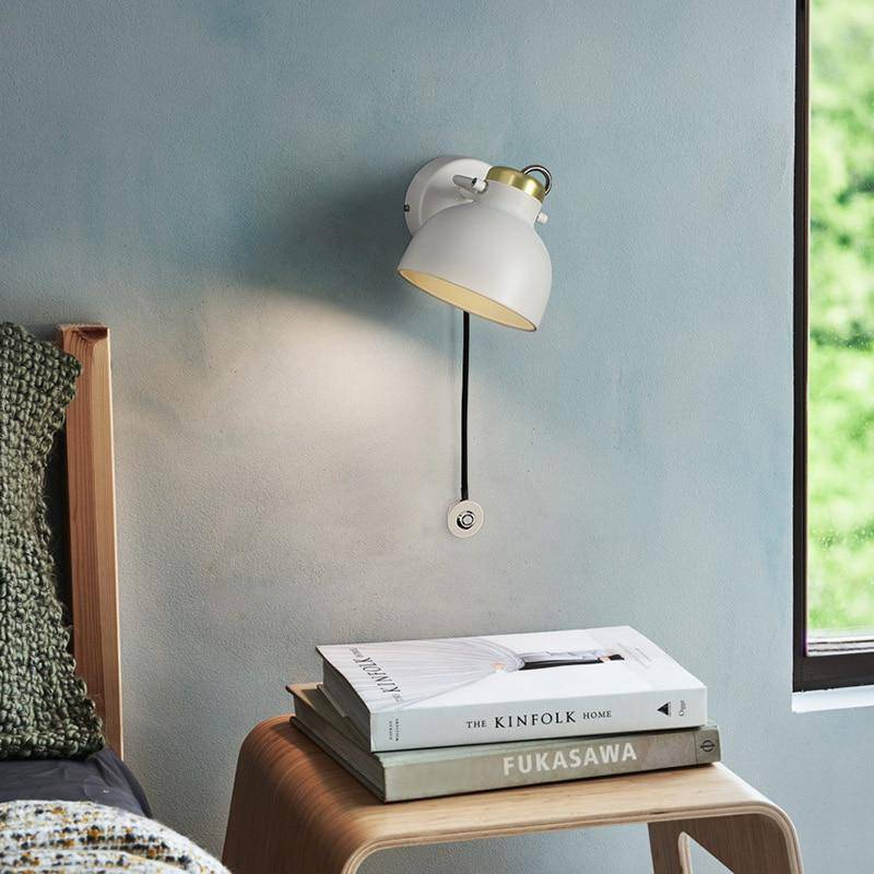 Applique murale design à LED en métal abat-jour blanc