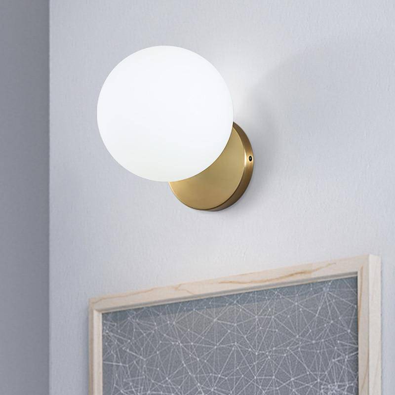 wall lamp LED ball design in glass and round golden stand