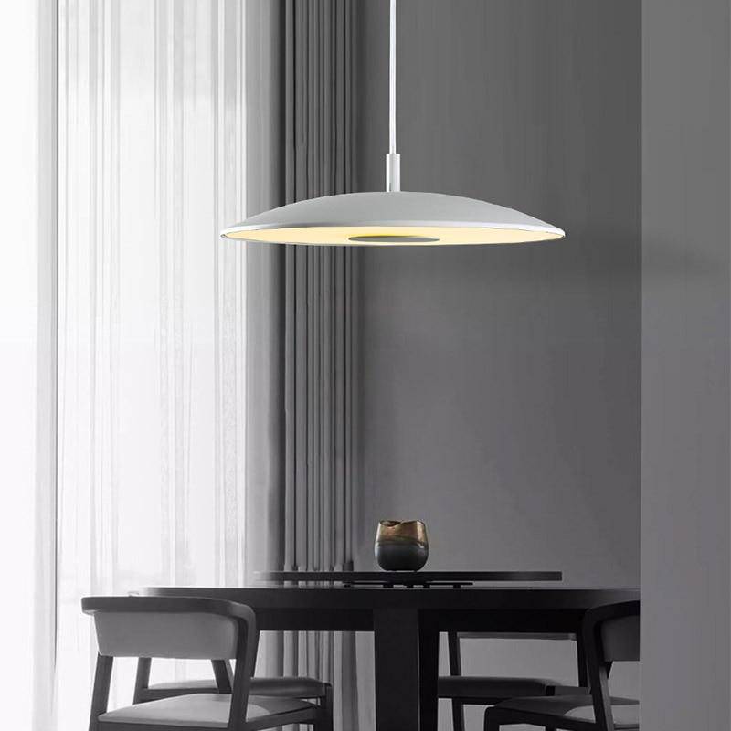 Suspension design à LED avec abat-jour arrondi en métal